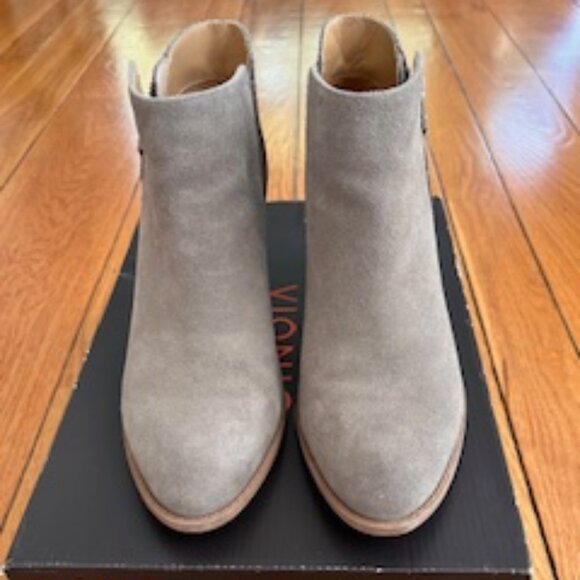 Vionic booties - Picture 2 of 4